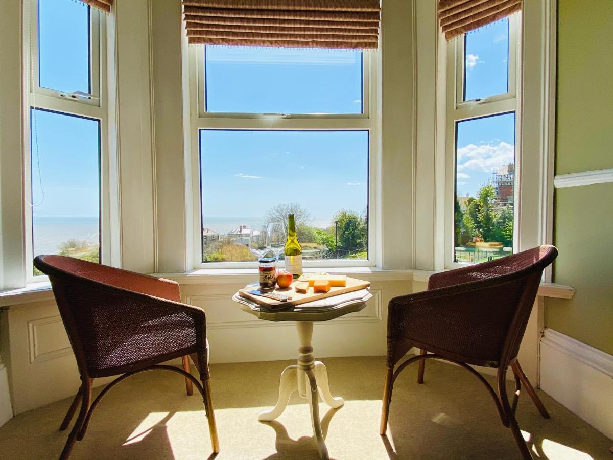 Clarendon View, Historic With Sea Views * Ventnor