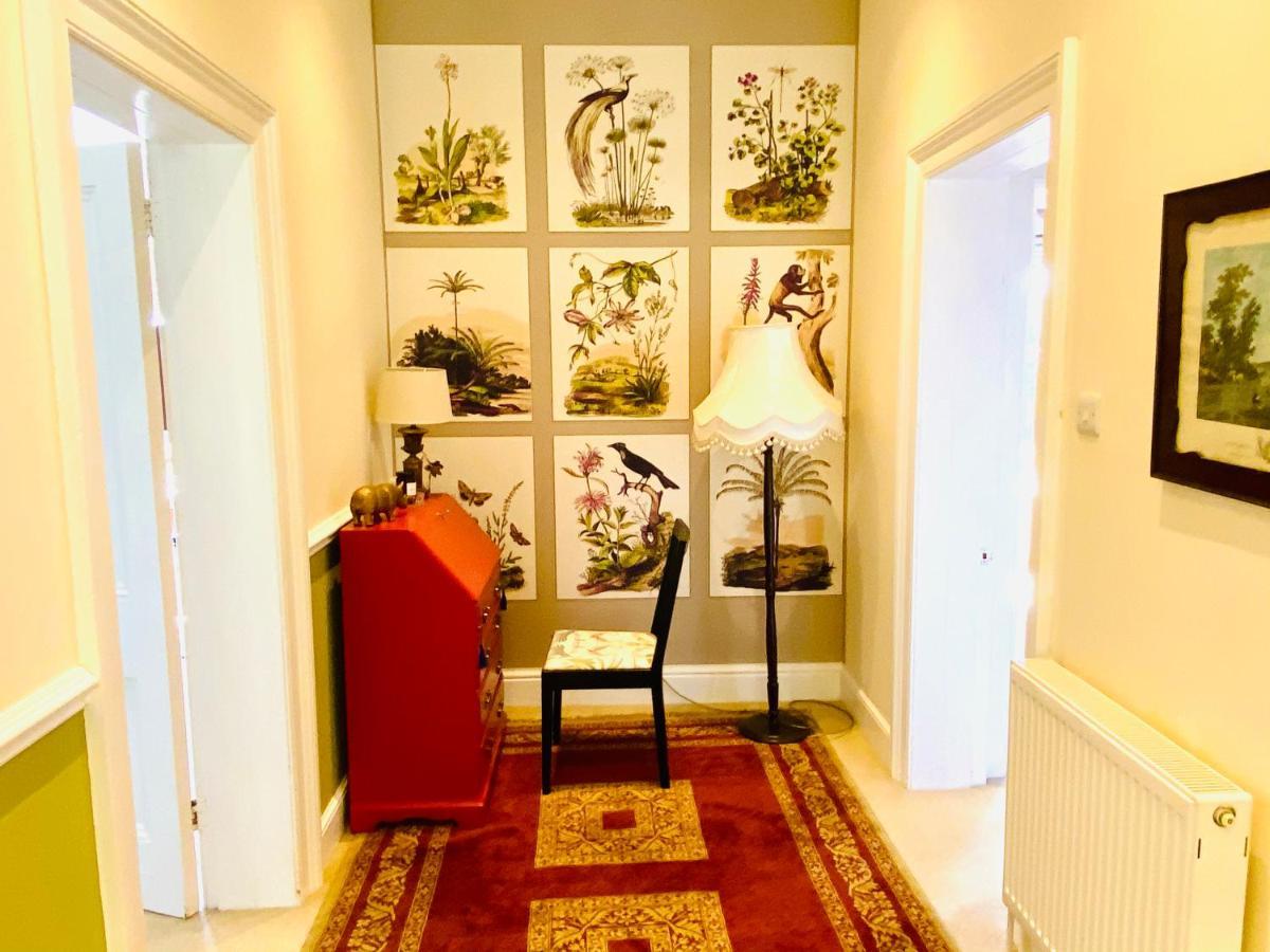 Apartment Clarendon View, Historic With Sea Views