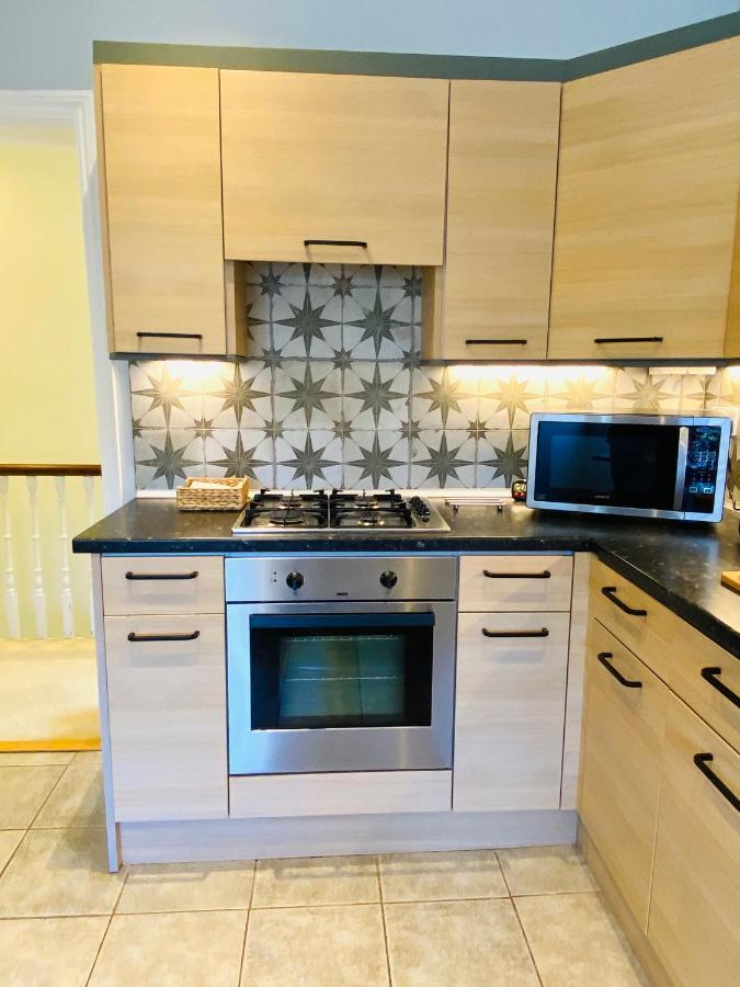 Apartment Clarendon View, Historic With Sea Views